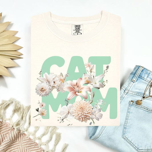 Cat Mom Comfort Colors T-shirt Floral Cat Mom T shirt Gift for Cat Owners Cat Lover Gift Present For Her