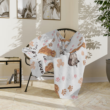 Ragdoll and Golden Retriever Pattern Design Blanket – Cozy Comfort for Dog and Cat Lovers